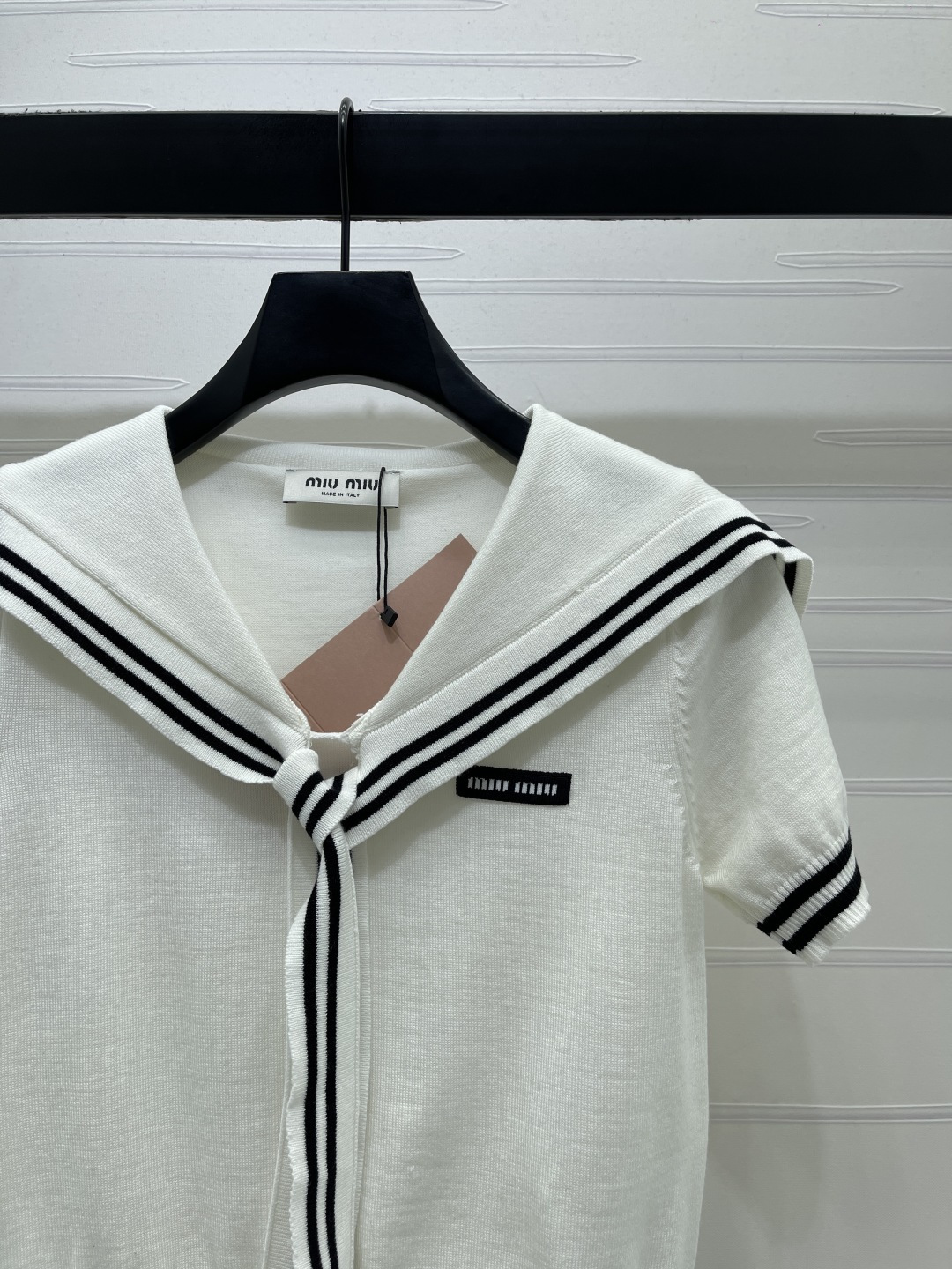 Women's short sleeves